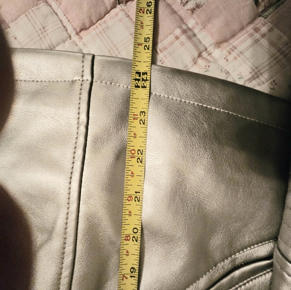 Torrid Metallic Silver Faux Leather Zip Moto Jacket Size 1 - Picture 12 of 12